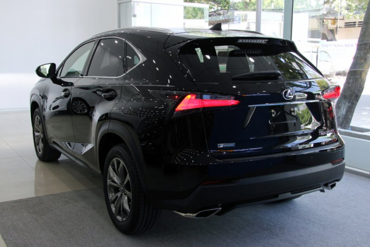 ĐÓN EM LEXUS NX 200T F - SPORT VỀ NHÀ