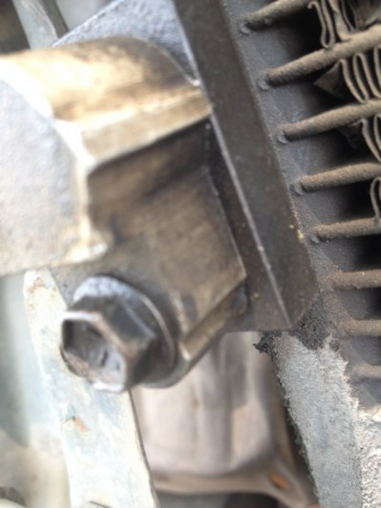 Chia sẻ kinh nghiệm tự bảo dưỡng SuZuKi WaGon Chia sẻ kinh nghiệm tự bảo dưỡng SuZuKi WaGon