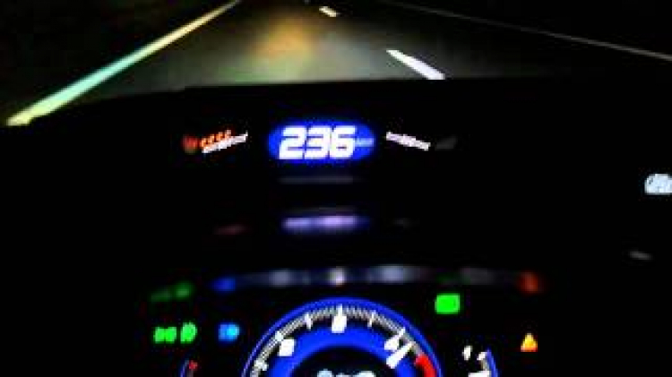 Chạy 120km/h mới biết ngựa hay