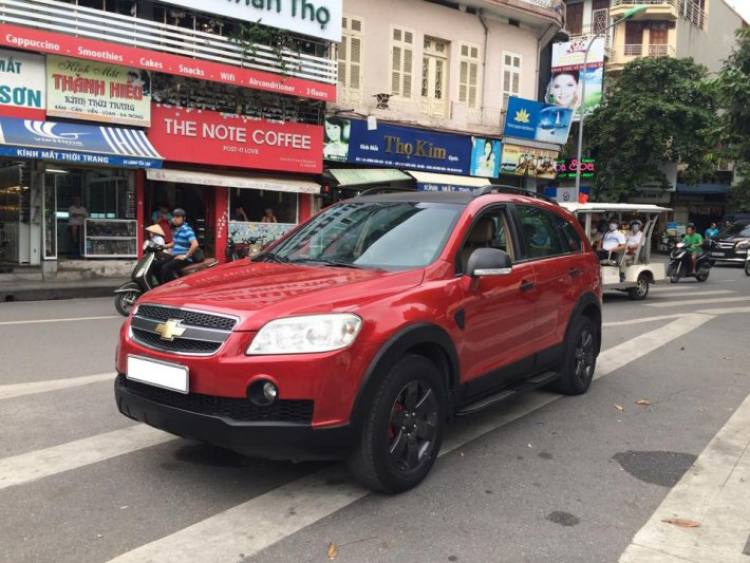 Ảnh Chevrolet Captiva Revv Màu Đỏ