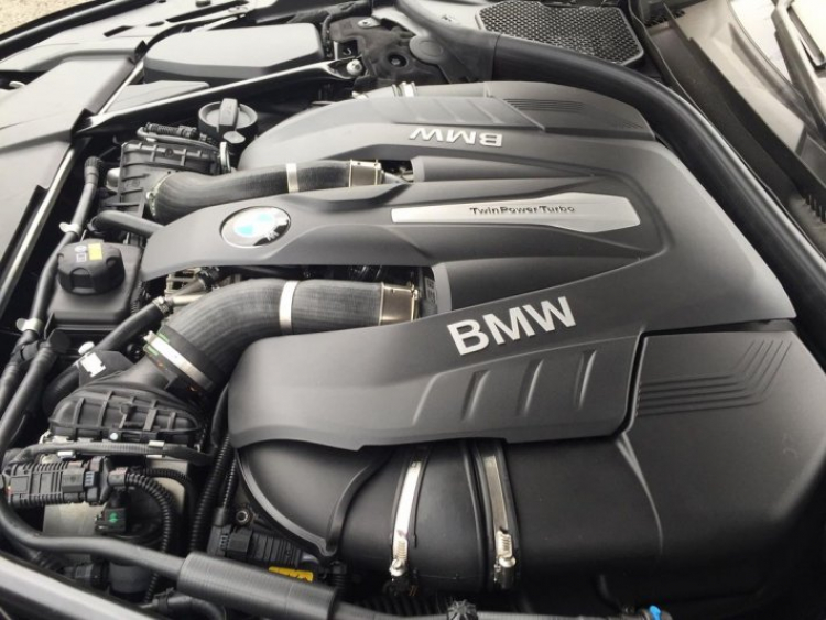 BMW 750Li đầu tiên đặt chân tới Việt Nam, giá hơn 6,4 tỷ