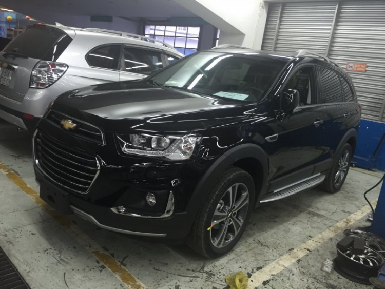 Ảnh Chevrolet Captiva Revv Màu Đỏ