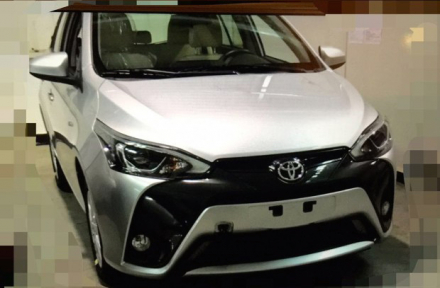 Toyota-Yaris-L-facelift-spy-shot.jpg