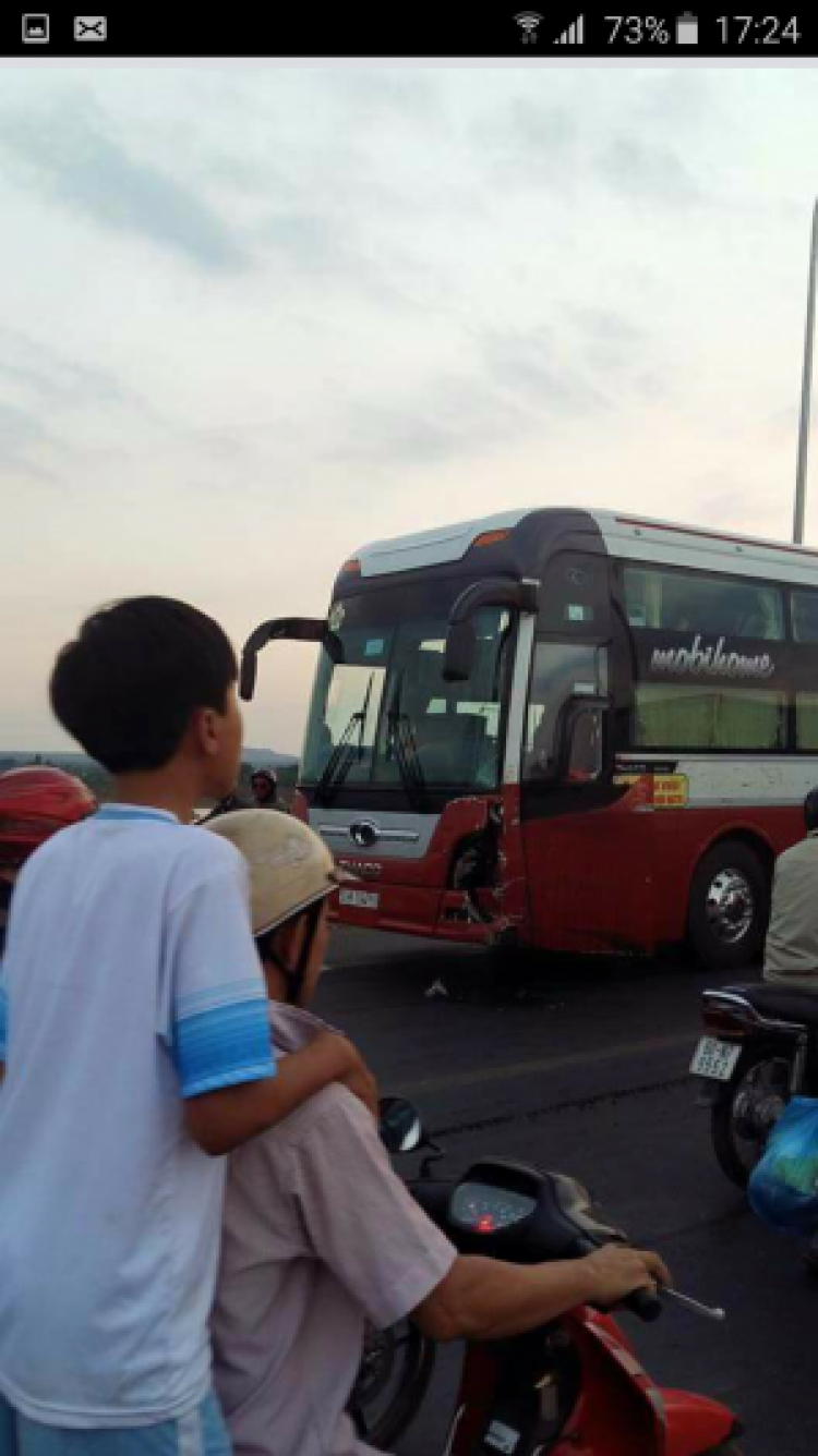 TAI NẠN KINH HOÀNG TRÊN CẦU LA NGHÀ( yếu tim ko nên xem)