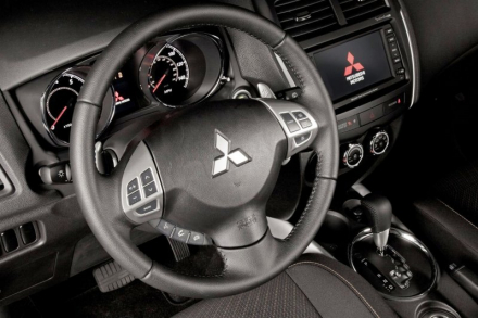 Mitsubishi-Outlander-Sport-2014-16.jpg