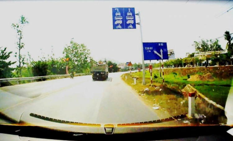 Biển 412 QL1 tại giao lộ vào TT Giá Ray hiệu lực thế nào?