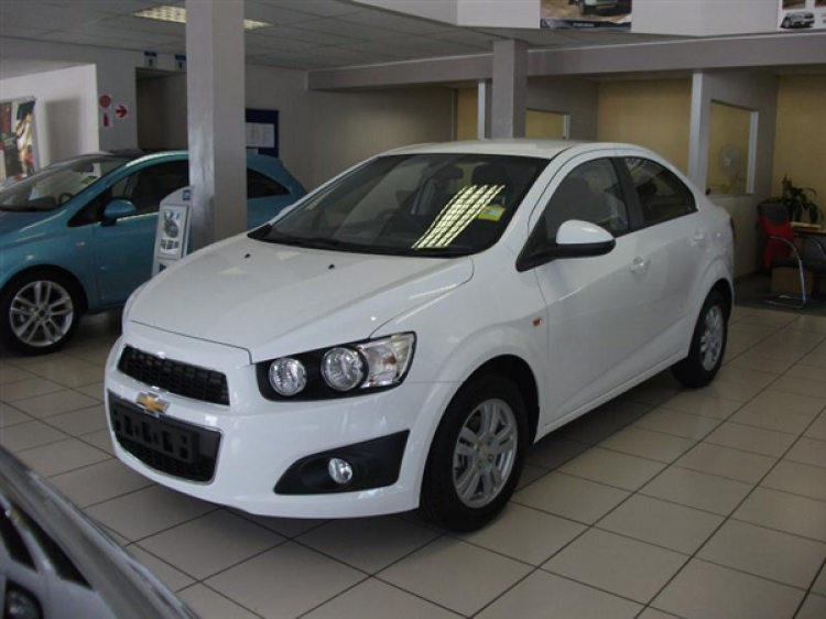 Cruze 2016 và aveo 2016 Cruze 2016 và aveo 2016