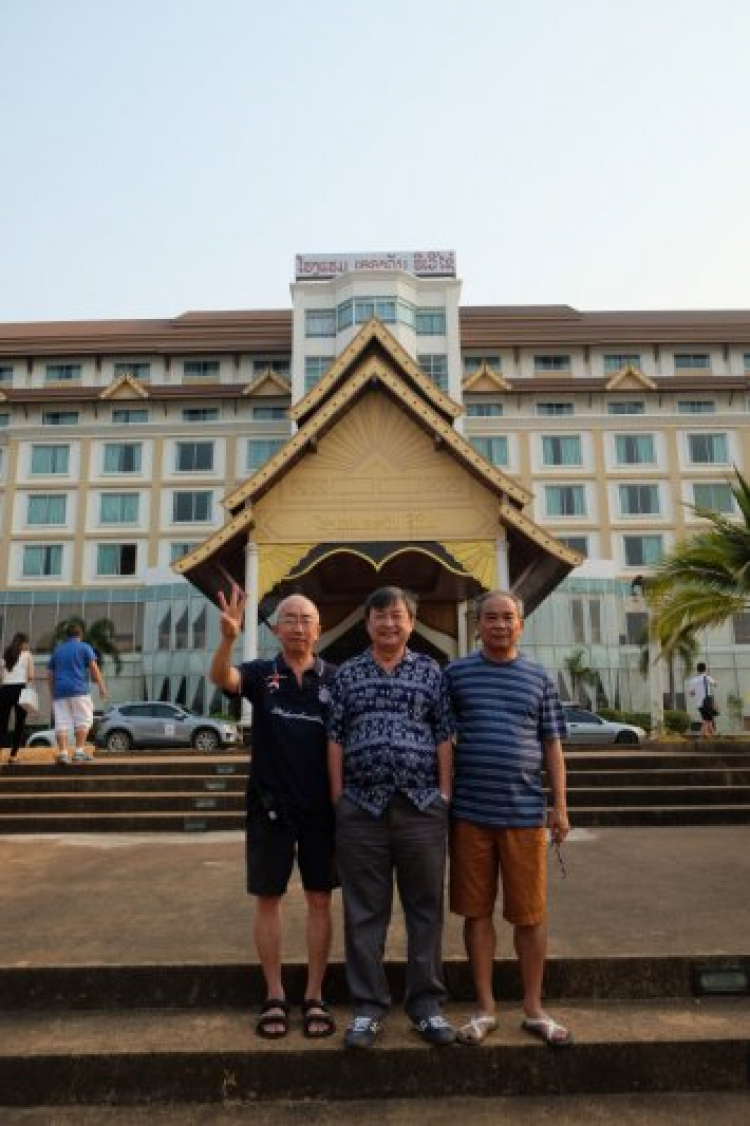 Hành trình OS Caravan xuyên Đông Dương đón mừng Tết Lào 2016 Hành trình OS Caravan xuyên Đông Dương đón mừng Tết Lào 2016