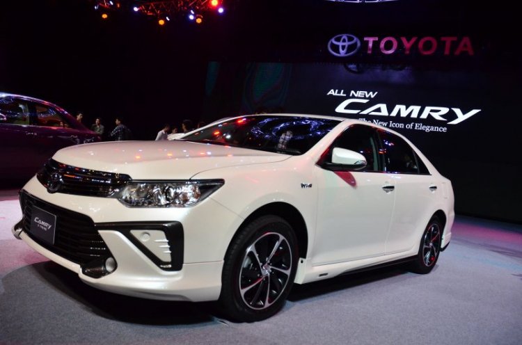 Toyota Thái Lan giới thiệu Camry 2016 xịn như Lexus