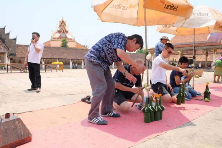 Hành trình OS Caravan xuyên Đông Dương đón mừng Tết Lào 2016 Hành trình OS Caravan xuyên Đông Dương đón mừng Tết Lào 2016
