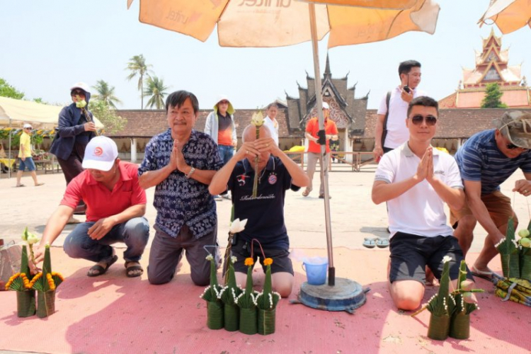 Hành trình OS Caravan xuyên Đông Dương đón mừng Tết Lào 2016 Hành trình OS Caravan xuyên Đông Dương đón mừng Tết Lào 2016