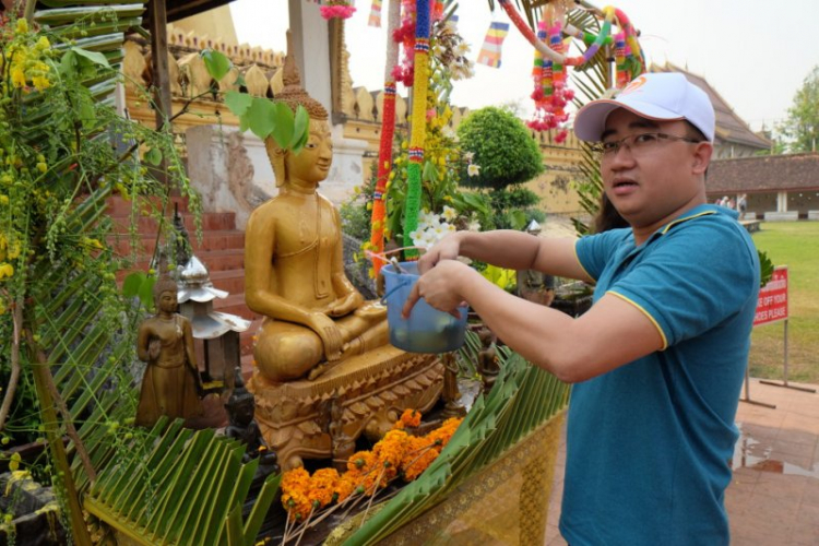 Hành trình OS Caravan xuyên Đông Dương đón mừng Tết Lào 2016 Hành trình OS Caravan xuyên Đông Dương đón mừng Tết Lào 2016