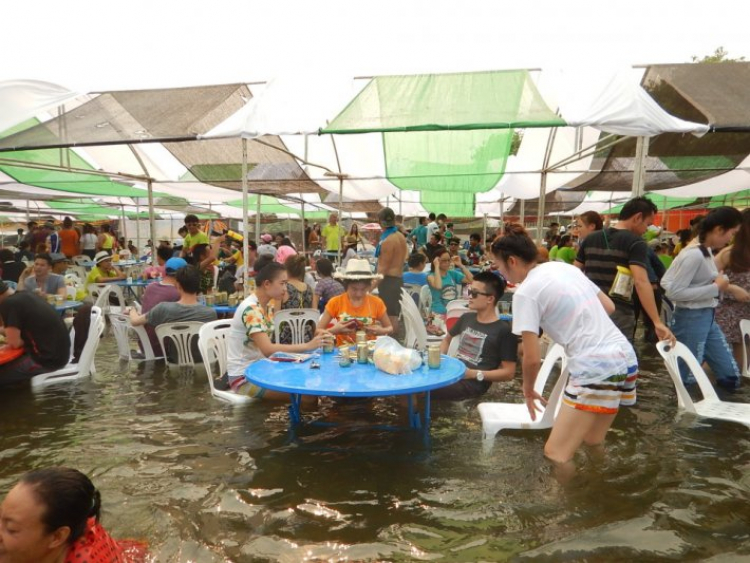 Hành trình OS Caravan xuyên Đông Dương đón mừng Tết Lào 2016