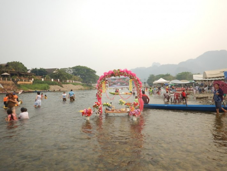Hành trình OS Caravan xuyên Đông Dương đón mừng Tết Lào 2016 Hành trình OS Caravan xuyên Đông Dương đón mừng Tết Lào 2016
