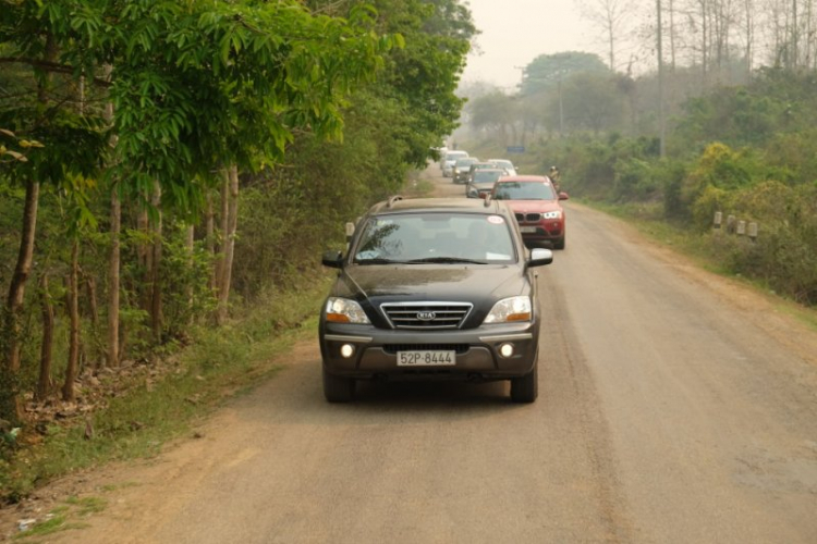 Hành trình OS Caravan xuyên Đông Dương đón mừng Tết Lào 2016