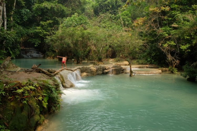 Hành trình OS Caravan xuyên Đông Dương đón mừng Tết Lào 2016