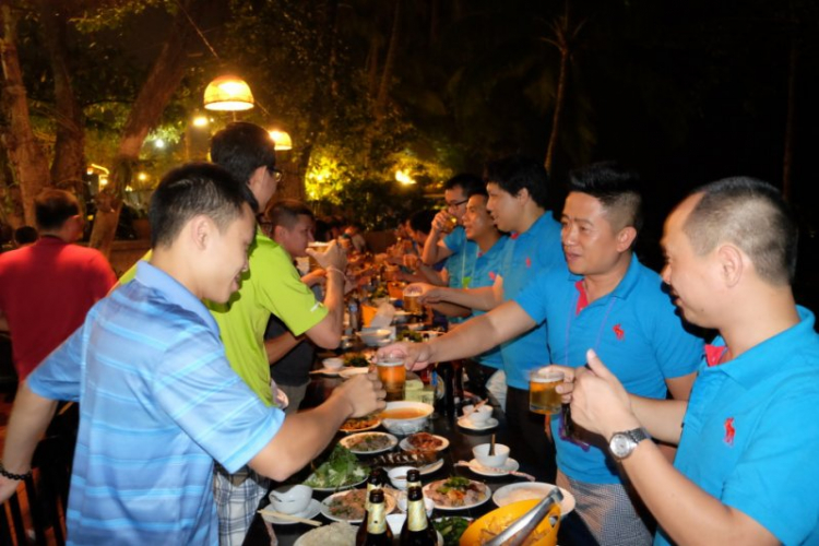 Hành trình OS Caravan xuyên Đông Dương đón mừng Tết Lào 2016 Hành trình OS Caravan xuyên Đông Dương đón mừng Tết Lào 2016