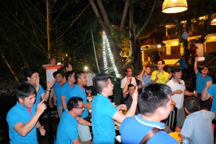 Hành trình OS Caravan xuyên Đông Dương đón mừng Tết Lào 2016 Hành trình OS Caravan xuyên Đông Dương đón mừng Tết Lào 2016