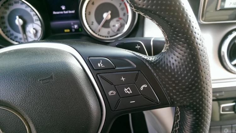 Mercedes-Benz GLC ra mắt tại Việt Nam, giá từ 1,769 - 1,919 tỷ đồng Mercedes-Benz GLC ra mắt tại Việt Nam, giá từ 1,769 - 1,919 tỷ đồng