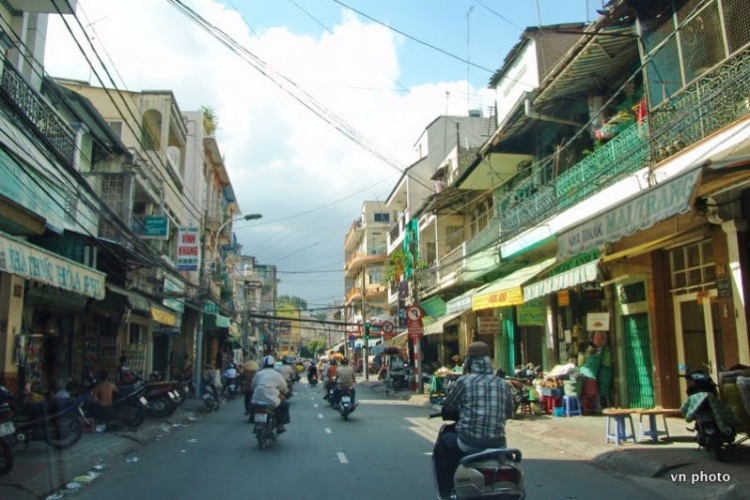 Em bị bắt đi sai làn trên Triệu Quang Phục đoạn Trần Hưng Đạo đến Ng Trãi