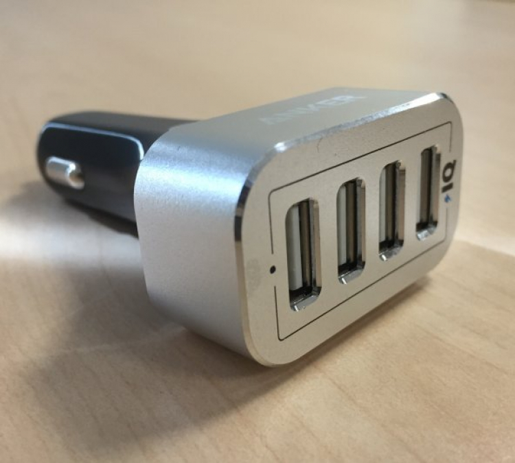 Tẩu sạc Tronsmart 4 cổng usb