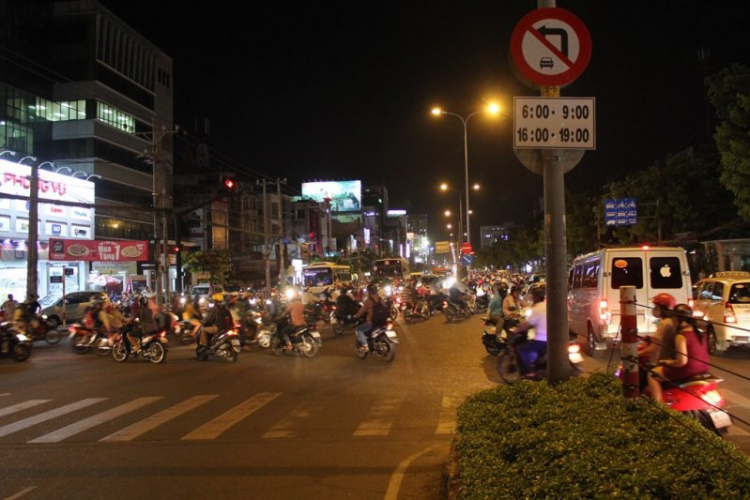 Thượng úy Võ Văn Hiền chốt Cộng Hòa - Út Tịch coi thường pháp luật, hành xử côn đồ. Thượng úy Võ Văn Hiền chốt Cộng Hòa - Út Tịch coi thường pháp luật, hành xử côn đồ.
