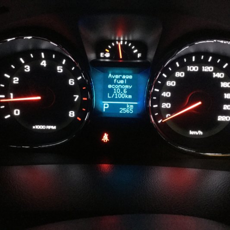 Cận cảnh Chevrolet Captiva 2016 tại Việt Nam Cận cảnh Chevrolet Captiva 2016 tại Việt Nam