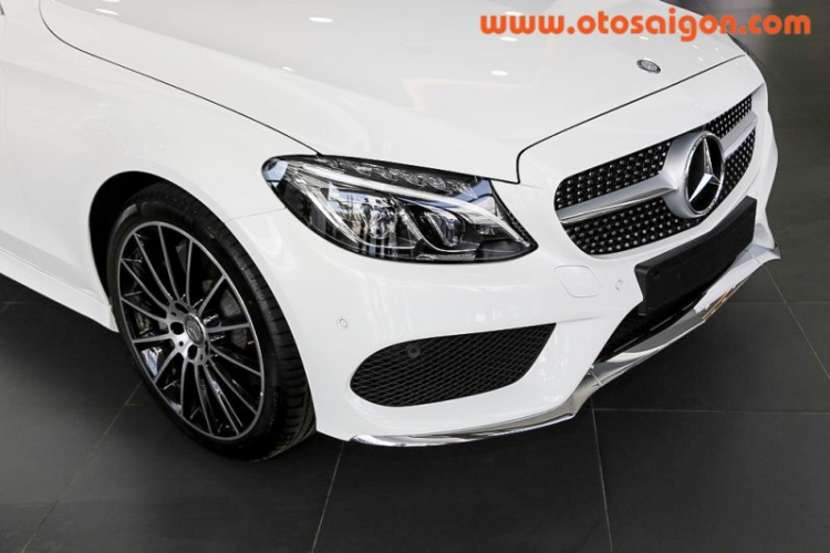 Mercedes C-Class Coupe 2017 đầu tiên về Việt Nam