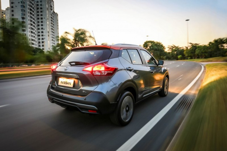 Nissan Kicks lộ diện nội thất hiện đại