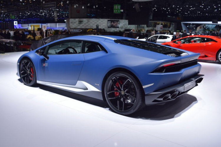 Lamborghini Huracan LP610-4 Avio chính hãng có giá 14,89 tỷ đồng