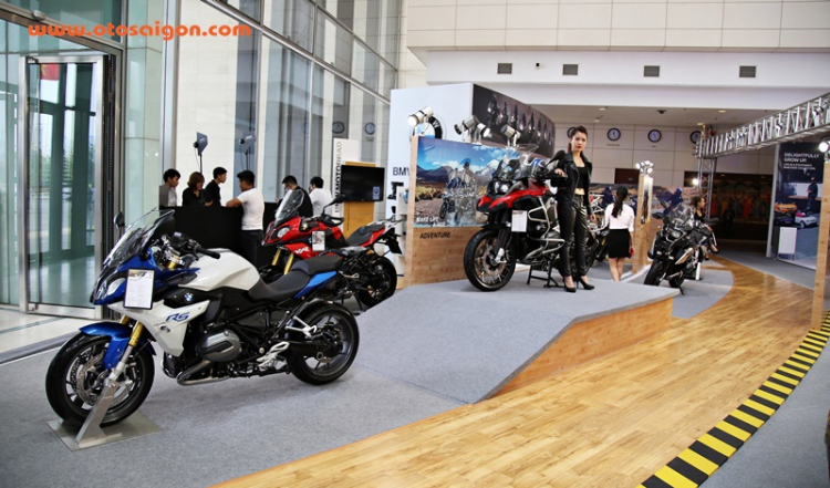 Triển lãm BMW World Vietnam 2016 chính thức khai mạc tại Hà Nội