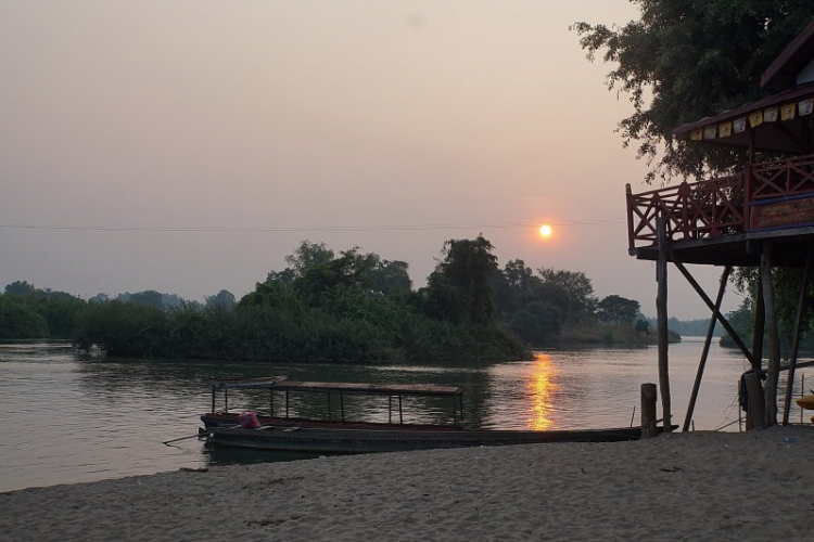 Hành trình Vietnam-Laos-Cambodia, Previa Club