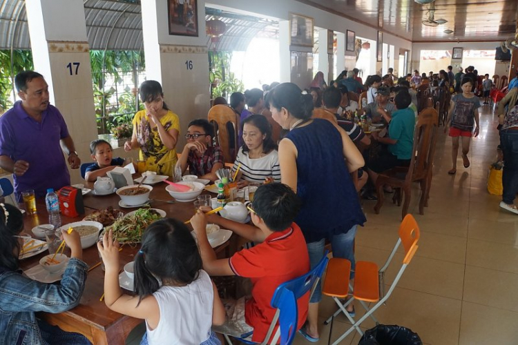 Hành trình Vietnam-Laos-Cambodia, Previa Club