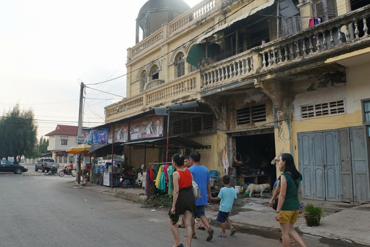 Hành trình Vietnam-Laos-Cambodia, Previa Club