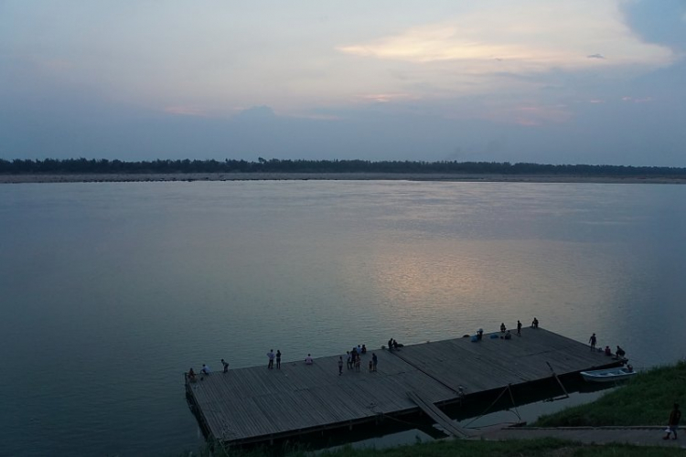 Hành trình Vietnam-Laos-Cambodia, Previa Club