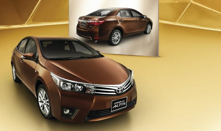 Toyota ra mắt Corolla Altis bản cải tiến tại Việt Nam