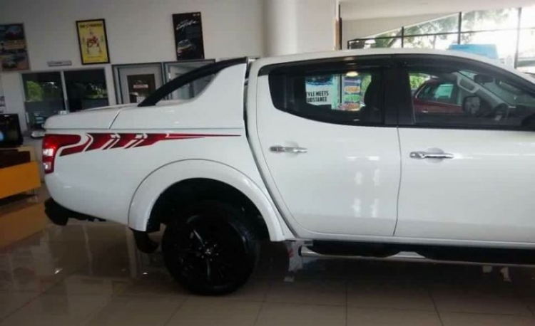 Mitsubishi Triton Knight Edition phiên bản đặc biệt chỉ 120 chiếc