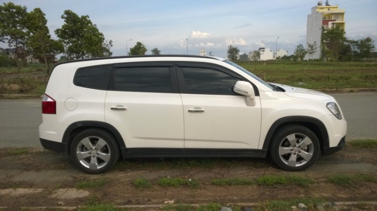 Em cần bán xe Chevrolet Orlando dang ky 8/2015 LTZ, màu trắng