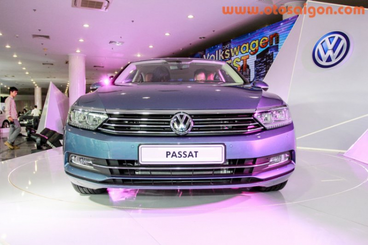 Volkswagen Passat cạnh tranh với Camry, giá từ 1,45 tỷ đồng