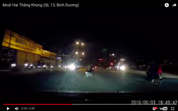 Xém cho 2 ông đi ngắm "gà khoả thân" !