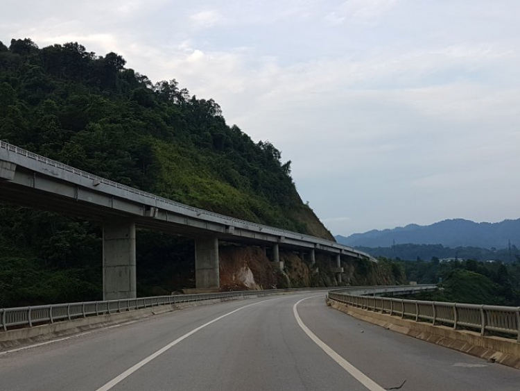 Đi đẻ cảm nhận vẻ đẹp của đất nước Việt Nam Đi đẻ cảm nhận vẻ đẹp của đất nước Việt Nam