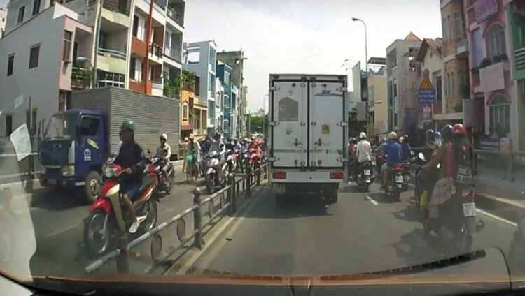 Cầu Kinh Tẻ sáng nay...