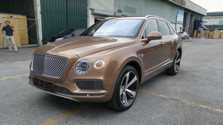 SUV sang Bentley Bentayga đầu tiên về Việt Nam SUV sang Bentley Bentayga đầu tiên về Việt Nam