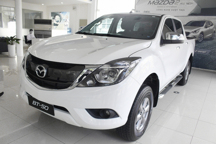 Mazda BT-50 và Kia Sedona rủ nhau tăng giá 100 triệu đồng
