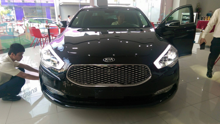 Kia Quoris (K9) 2016 bất ngờ có mặt tại Việt Nam