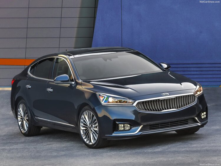 Kia Quoris (K9) 2016 bất ngờ có mặt tại Việt Nam