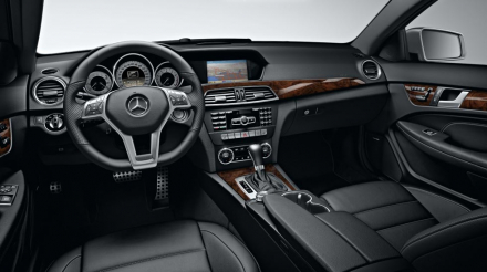 Mercedes-Benz-C250-coupe-interior.jpg