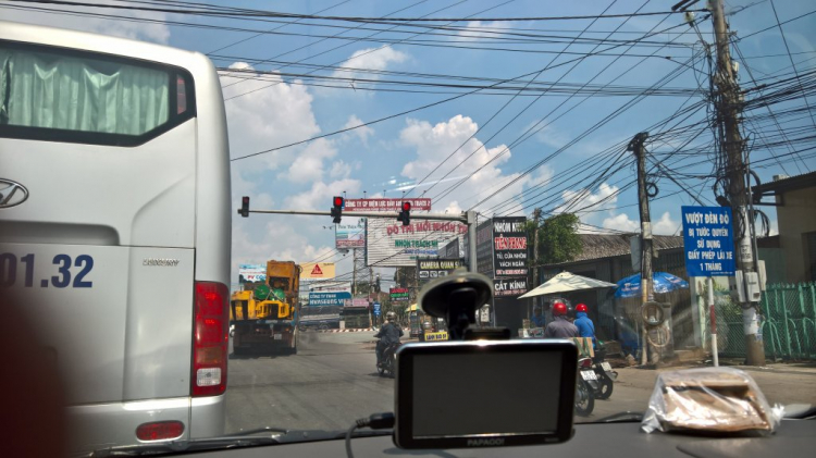 Hình ảnh Altis nát đít trên Cao Tốc SG-TL Hình ảnh Altis nát đít trên Cao Tốc SG-TL