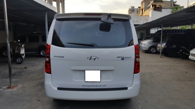 Cận cảnh Hyundai Starex 2016 9 chỗ ngồi tại Việt Nam