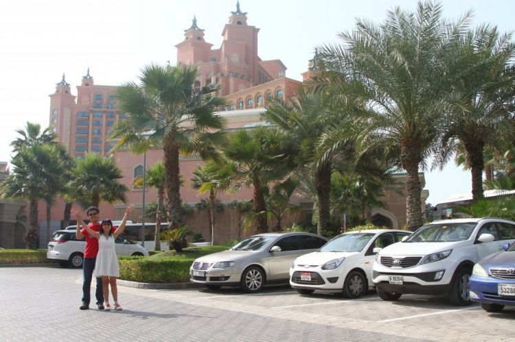 Ngắm xe xịn ở Dubai, trải nghiệm offroad sa mạc bằng Land Cruiser